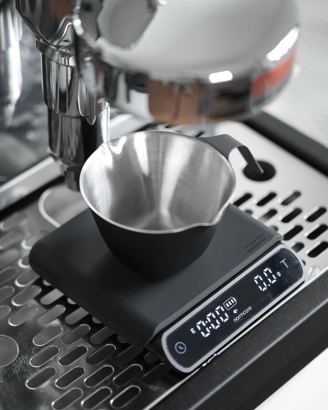 Normcore Pocket Coffee Scale V3, Pour Over Drip Espresso Scale, Barista Scale with Timer, Anodized Aluminum Body with Back-Lit LCD Display, Black - Image 2